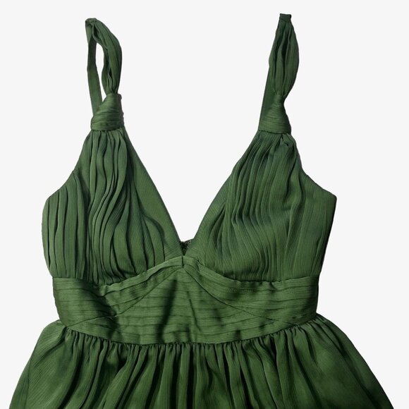 Elegant Green Prom Dress - Picture 4 of 12